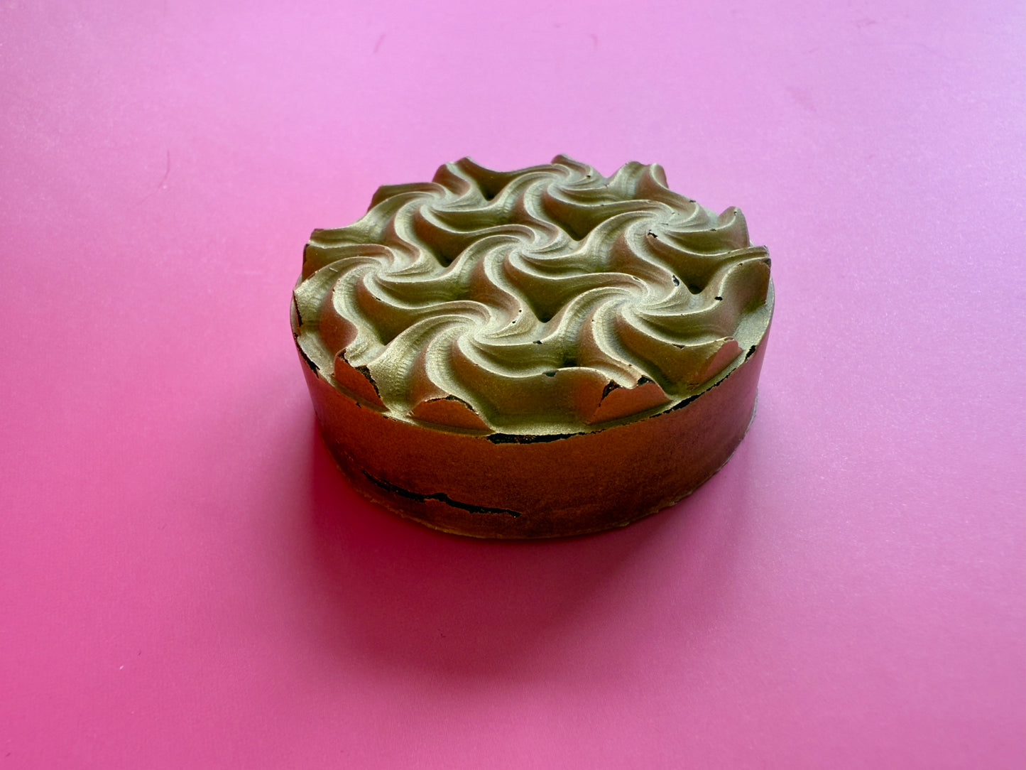 Madame Coco – Small Batch Charcoal Soap | Jasmine & Vetiver Gold Wave Bar