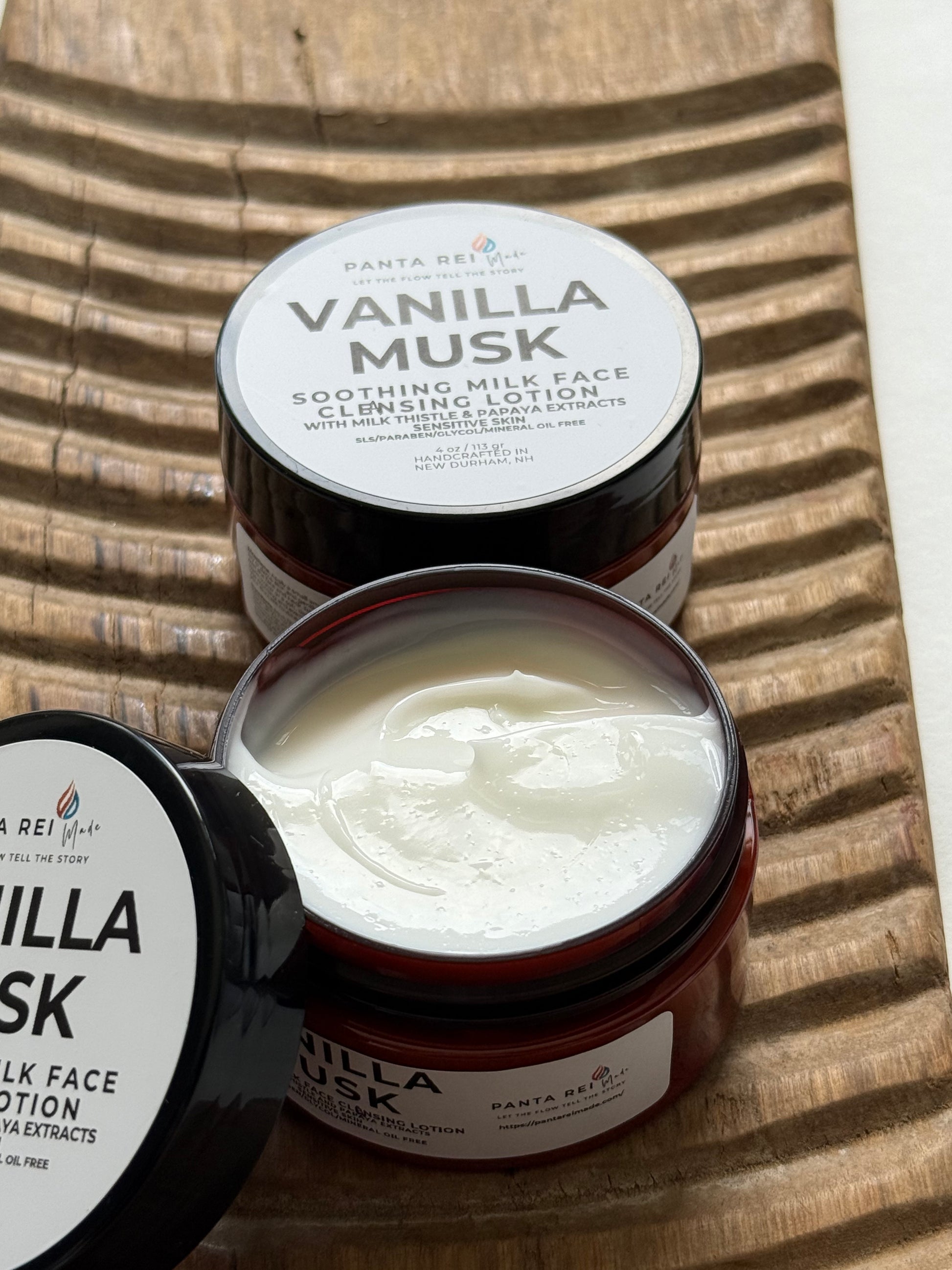 Soothing milk face cleansing lotion with milk thistle and papaya extracts.