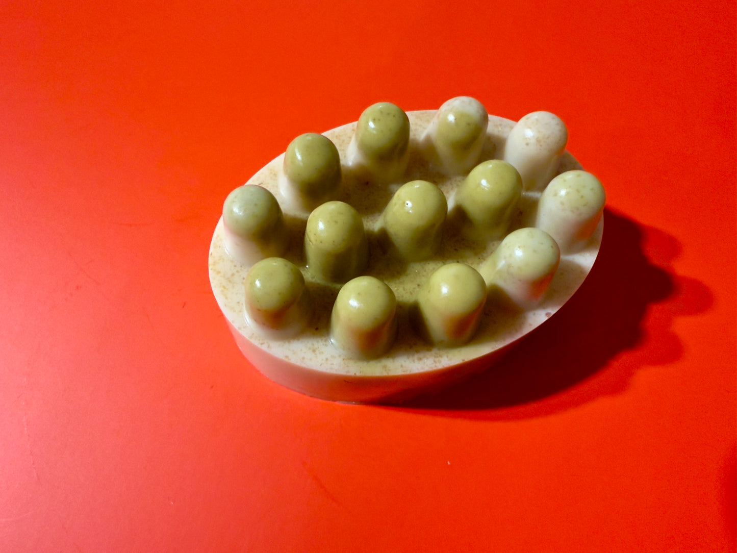 Velvet Hive – Small Batch Vegetable Glycerin Soap | Colloidal Oatmeal + Bee Pollen Massage Bar