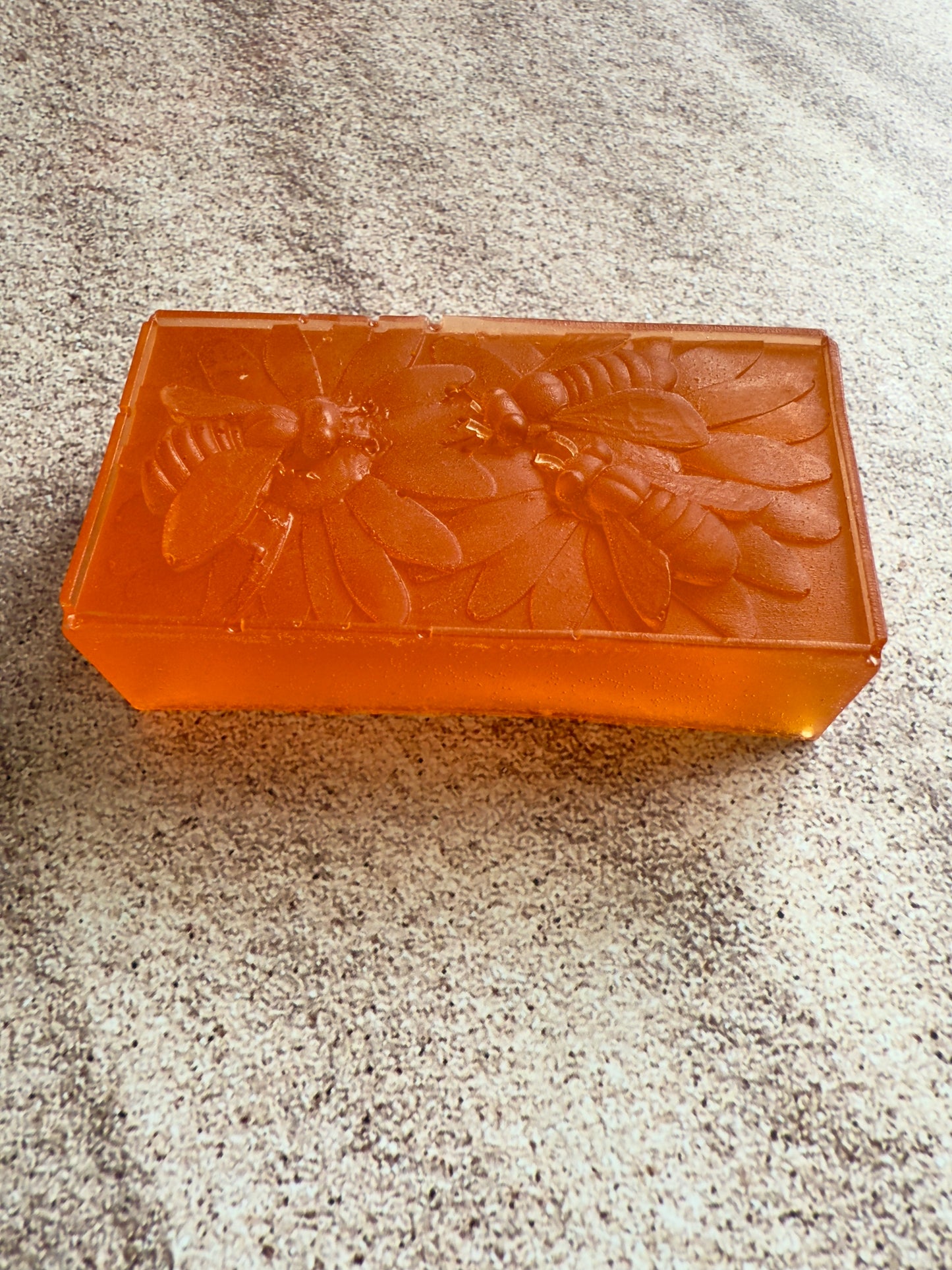 Golden Glow – Small Batch Honey Soap | Apple Powder + Soft Floral Blend