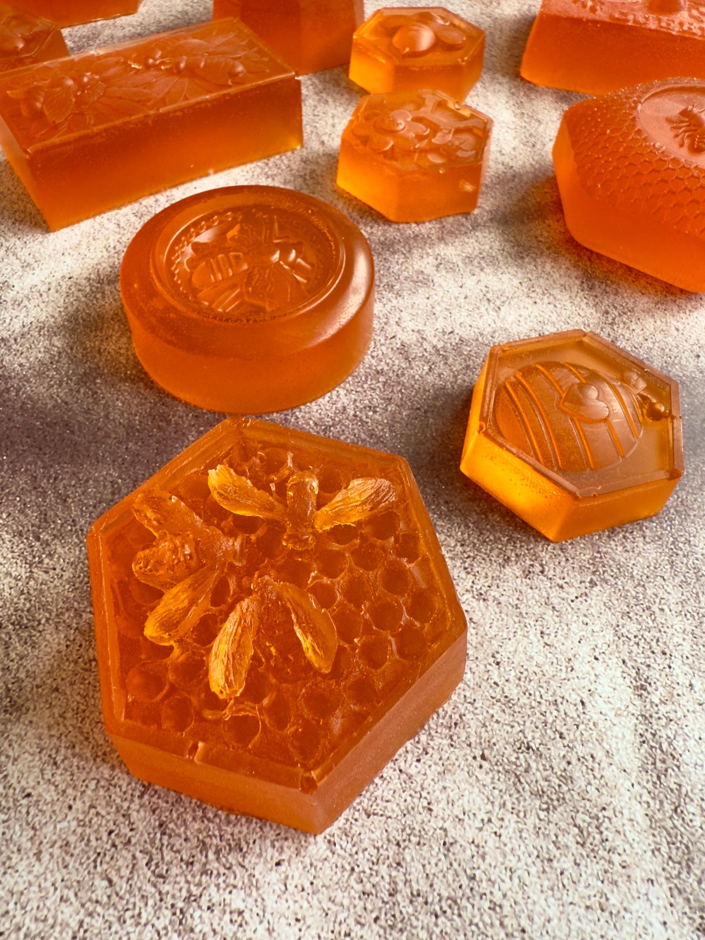 Golden Glow – Small Batch Honey Soap | Apple Powder + Soft Floral Blend