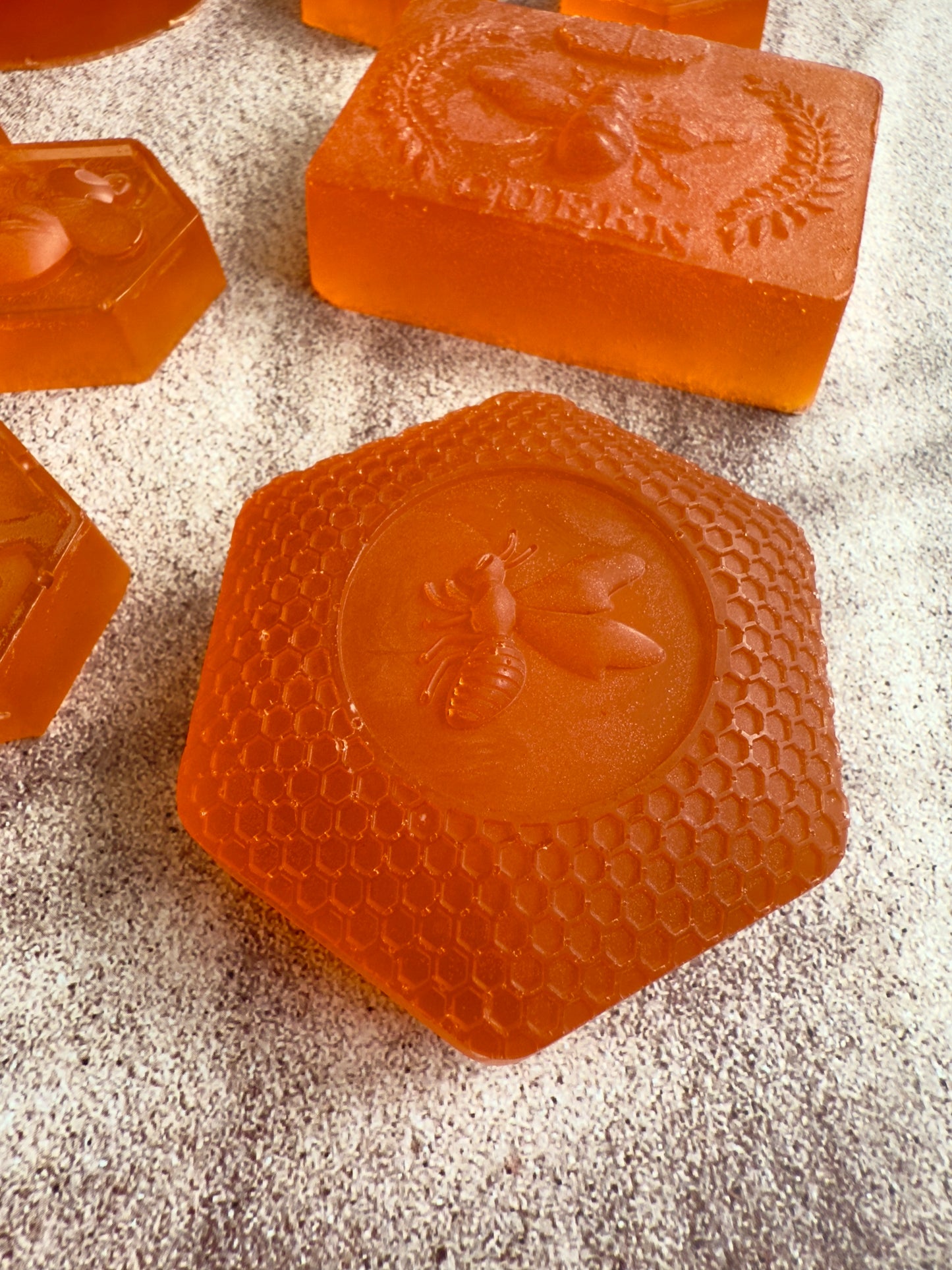 Golden Glow – Small Batch Honey Soap | Apple Powder + Soft Floral Blend