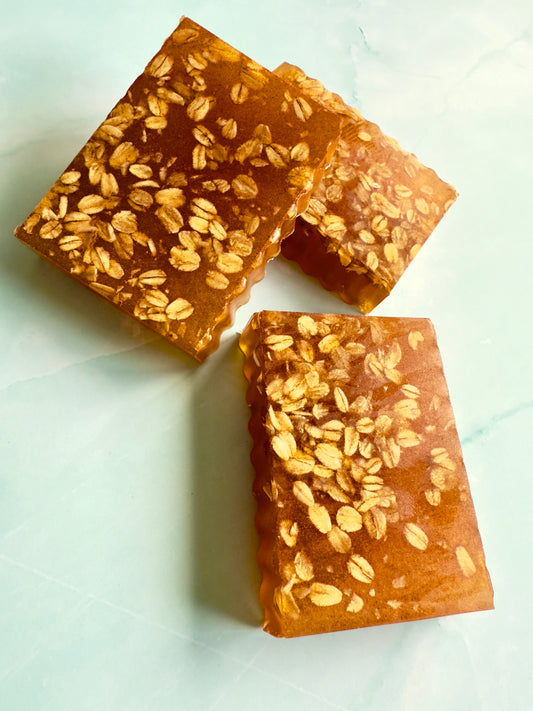 Sunny Mood – Small Batch Honey Soap | Banana, Oats + Summer Brightness