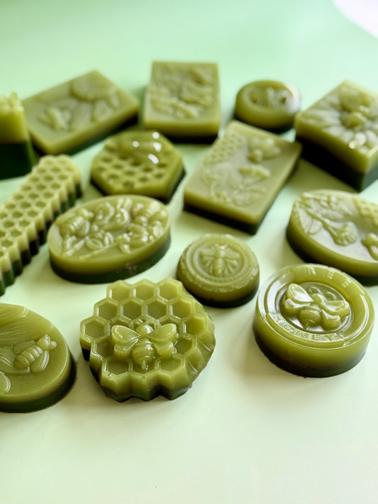 Muddy Buddy – Small Batch Honey Soap | Eucalyptus, Chamomile & Dead Sea Mud
