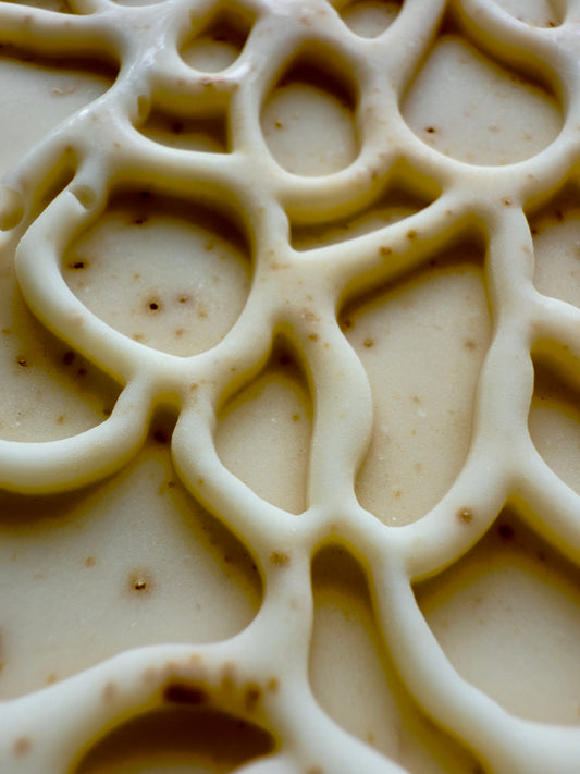 Dustprint – Small Batch Oatmeal Soap | Lavender, Amber + Earthy Clay